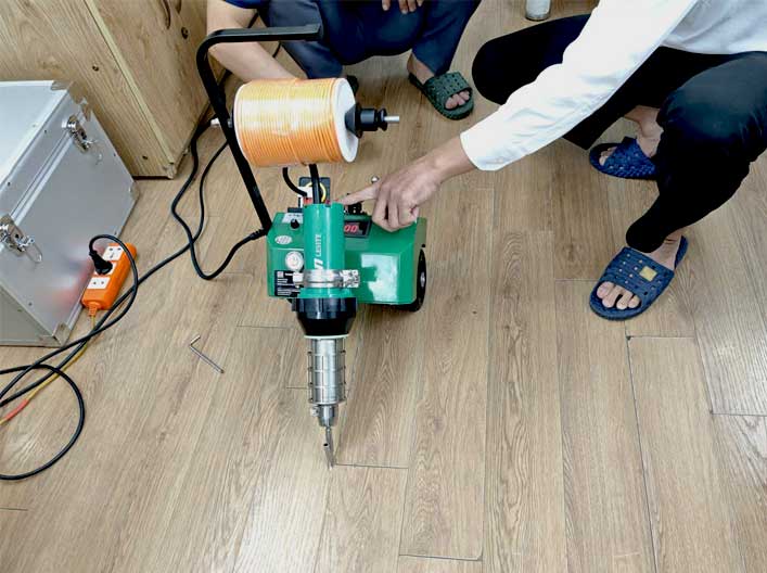 m&aacute;y h&agrave;n s&agrave;n nhựa tự động trung quốc