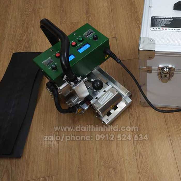 M&aacute;y h&agrave;n bạt nhựa, h&agrave;n m&agrave;ng nhựa chống thấm LST GM